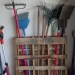 10 tips voor je nieuwe tuinhuis! 4 Pallet tuingereedschap e1504609399271