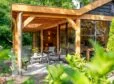 Luxe tuinhuis met open buitenzit