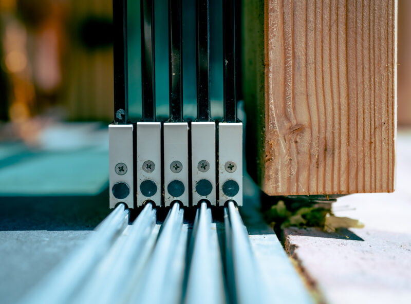 Overkapping met glazen schuifwand 6 Overkapping met glazen schuifwand rails